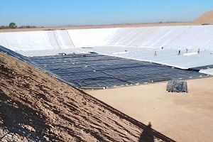 Beberapa Skema Konstruksi Tanggul Diperkuat Dengan Geotextile